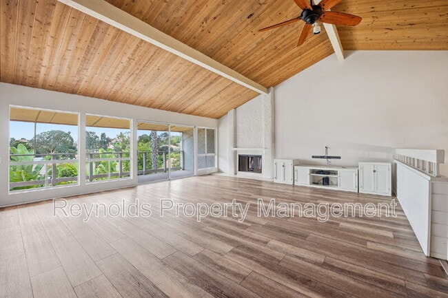 Building Photo - 2279 Caminito Cabala