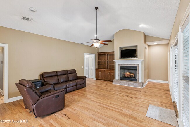 Building Photo - 53 Deer Ln