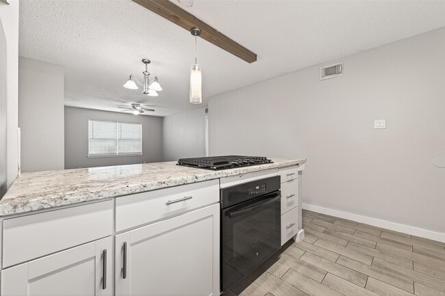 Building Photo - 1230 Shadowdale Dr