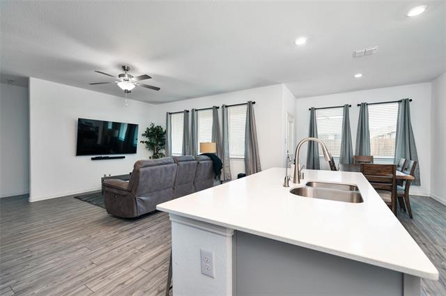 Building Photo - 635 Beltrand Ln