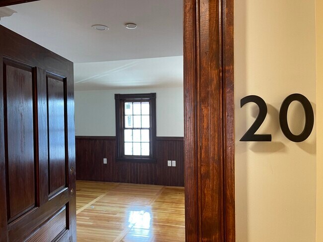 Building Photo - 41 Summer St