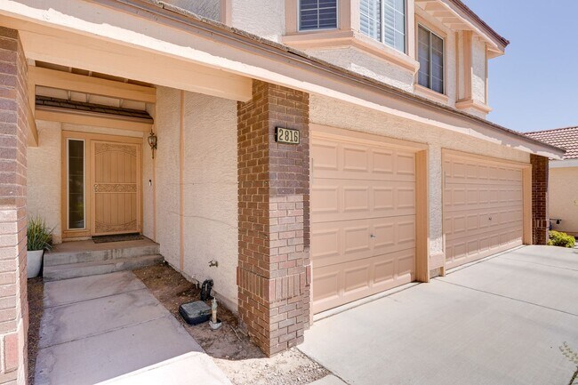 Building Photo - Luxury Meets Comfort in This Beautiful 4-Bedroom Retreat
