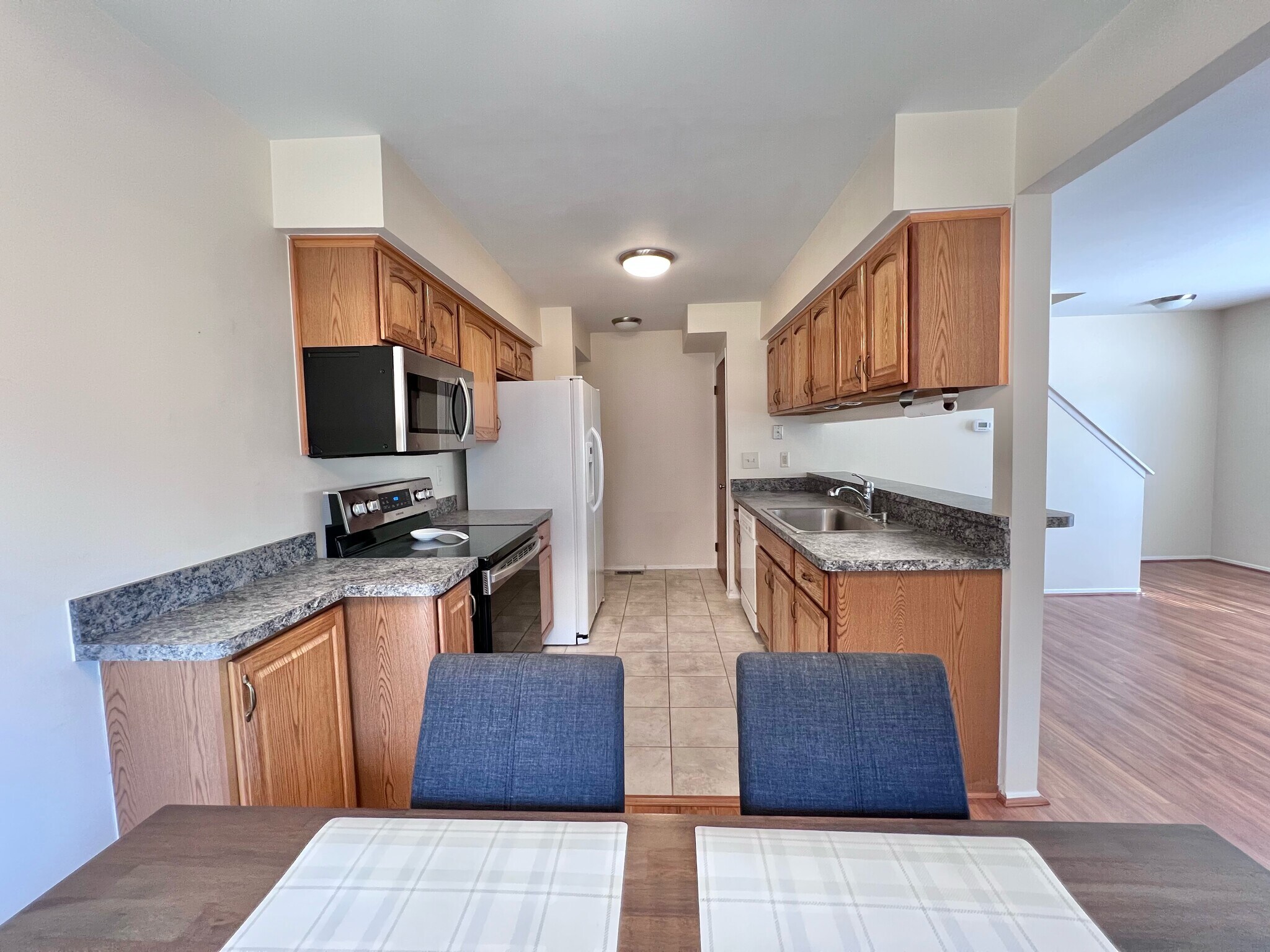 Building Photo - 2736 Glenbridge Ct