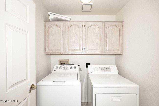 Building Photo - 12152 N Finch Dr