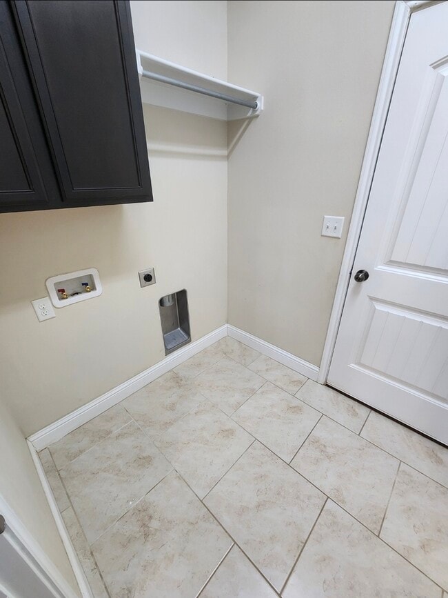 Building Photo - 3 bed 2 bath 2 car garage in Lone Star Trails!