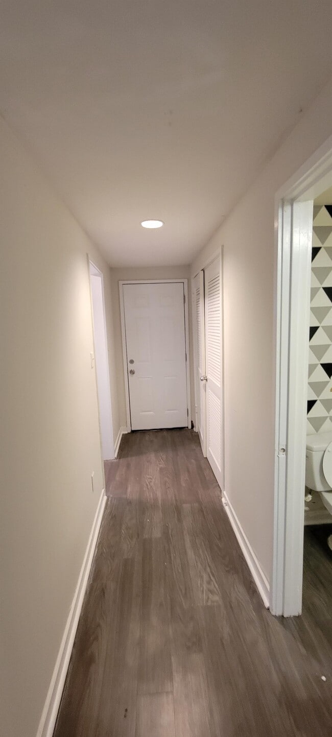 Building Photo - 1055 Quinn St