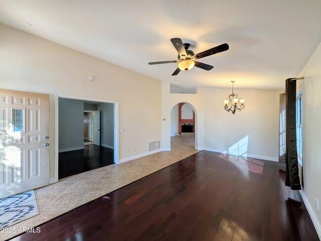Building Photo - 5232 W Tonto Rd