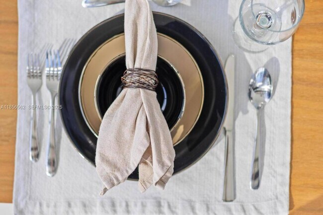 Building Photo - 418 Sunset Dr