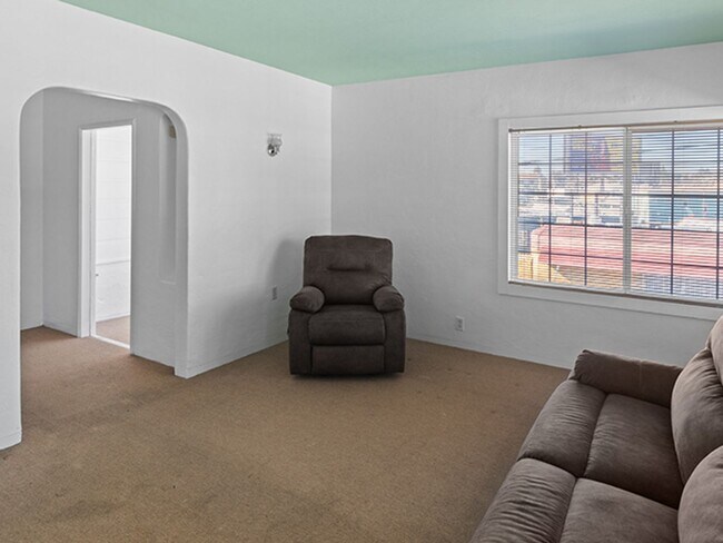 Building Photo - 2466 Seminary Ave