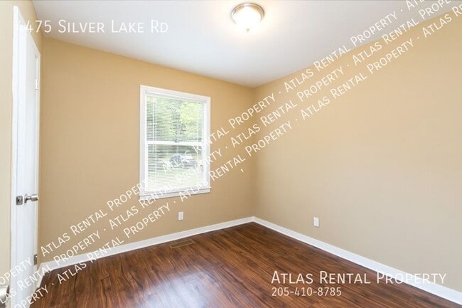 Building Photo - 4475 Silver Lake Rd