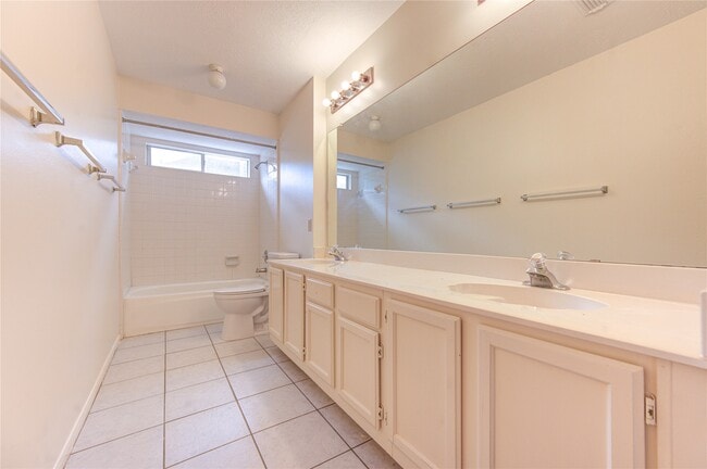 Building Photo - 14823 Atterbury Dr