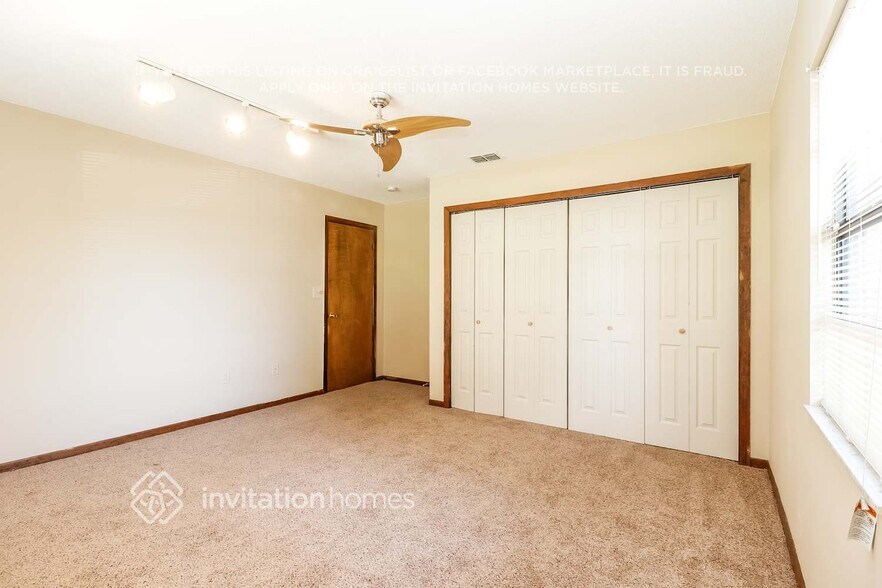 Building Photo - 10992 124th Ave N