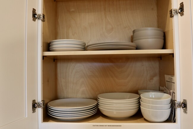 Plates/bowls - 14 N Francisco Ave