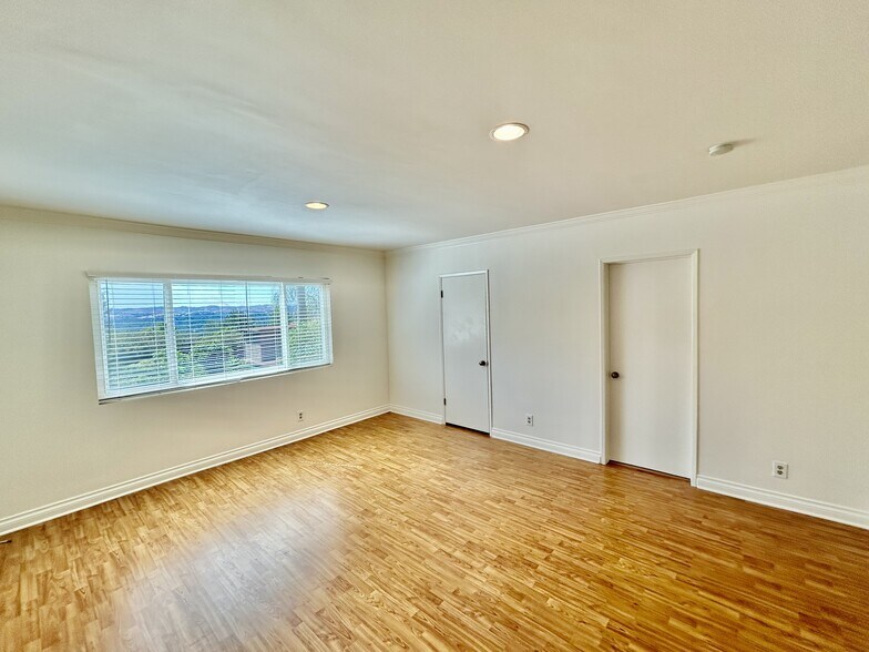 Building Photo - 22525 Flamingo St