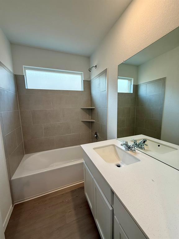 Building Photo - 106 Camargue Dr