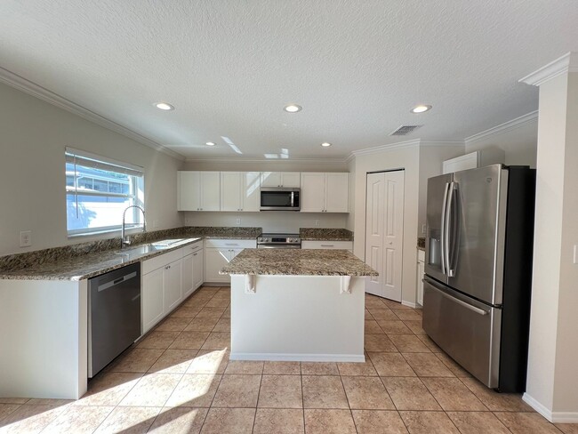 Building Photo - The perfect House for rent in Clermont!