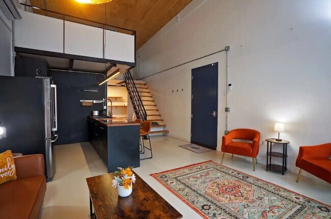 Building Photo - 413 Marret Ave