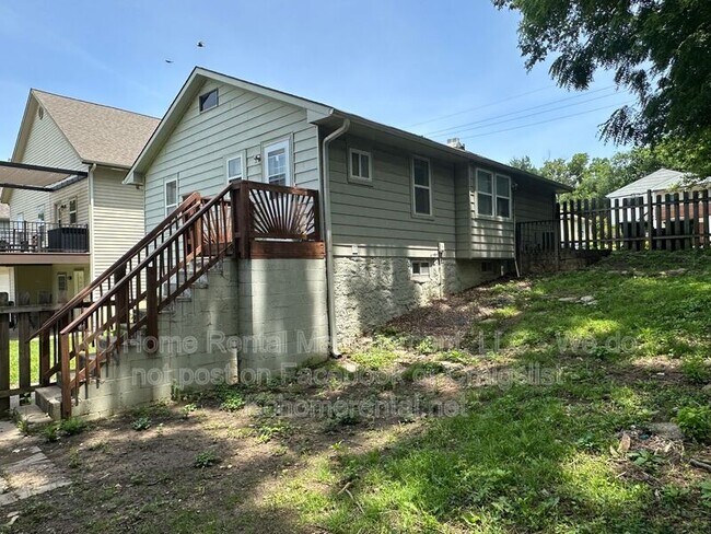 Building Photo - 4116 Springfield St