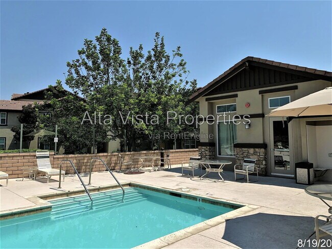 Building Photo - 16916 Hutchins Landing