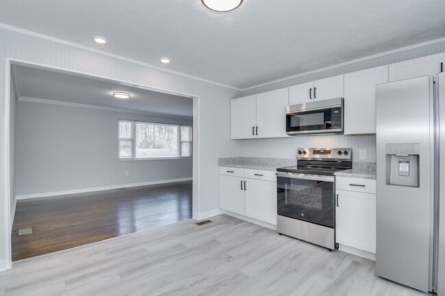 Building Photo - Fully Renovated Home in North Augusta