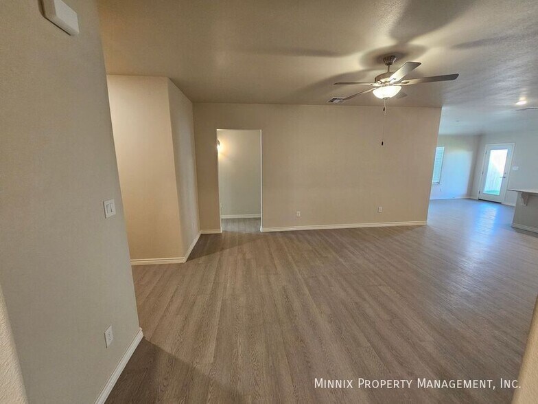 Building Photo - 1309 Bajada St
