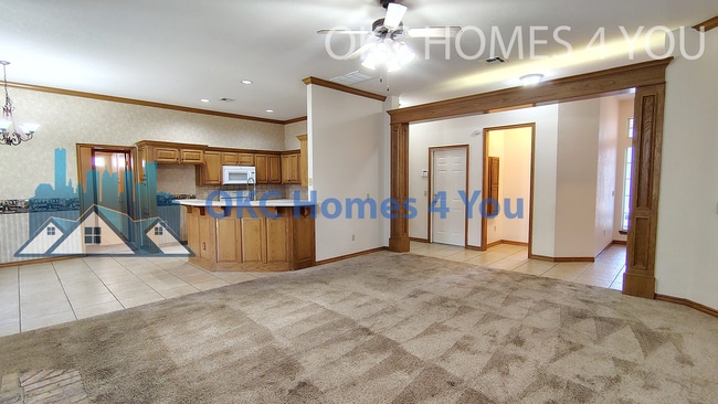 Building Photo - Beautiful 3 Bed + Office Home in Yukon off...