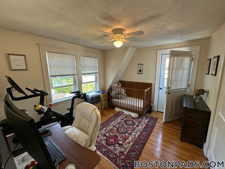 Building Photo - 1145 Boylston St