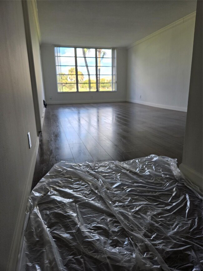 Building Photo - 2651 S Course Dr