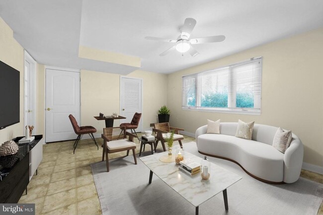 Building Photo - 6504 Stratford Rd