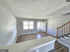 Building Photo - 3 Bedroom with finished basement