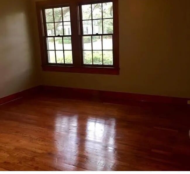 Building Photo - 94 Main St