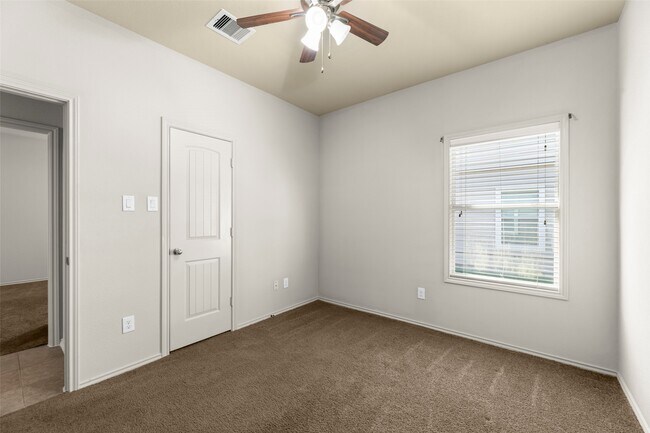 Building Photo - 19735 Crossfalls Ln