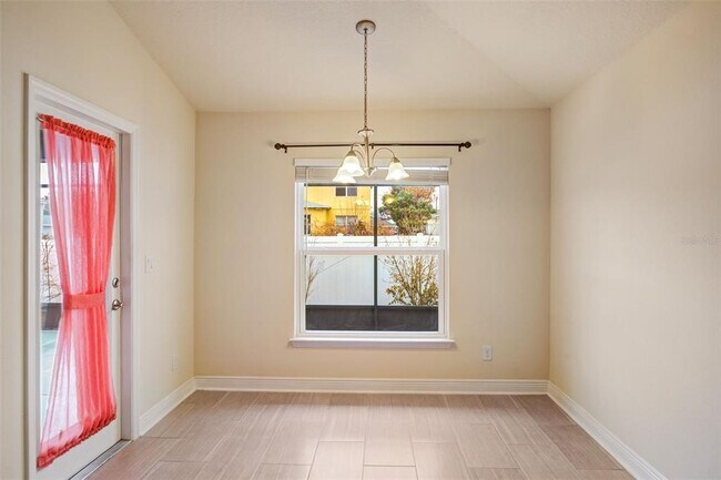 Building Photo - 1130 Sabine Ln