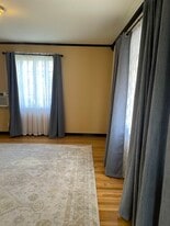 Building Photo - 1431 1/2 N Allen Ave