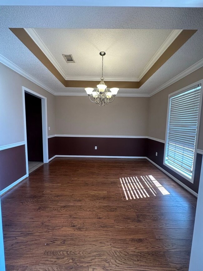 Building Photo - Briarhill Acres