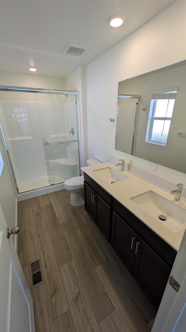 Building Photo - 4693 W Quarterhorse Dr