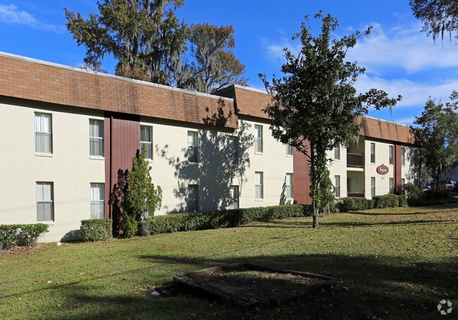 Building Photo - Regency Apartments