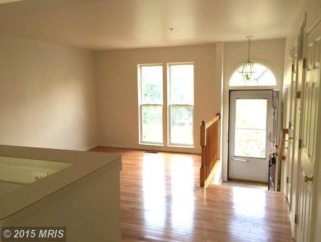 Building Photo - Application Fee Waived For Fall! A spaciou...