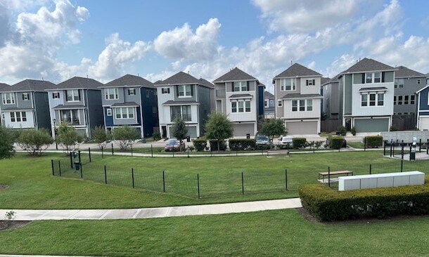 Building Photo - 2009 Kirby Landing Dr