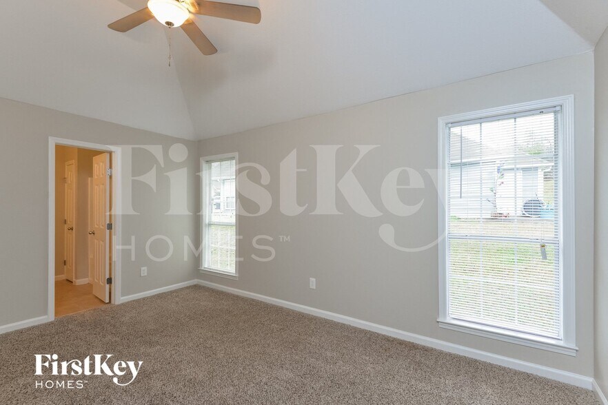 Building Photo - 424 Camden Cove Cir