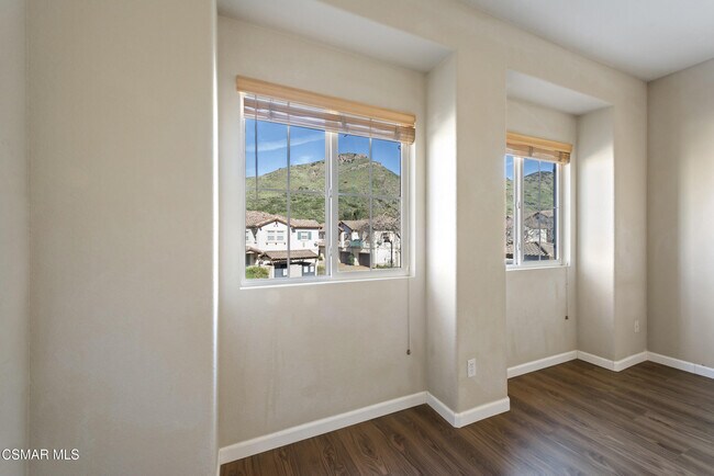 Building Photo - 84 Via Katrina