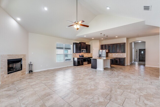 Building Photo - Nice 3-Bedroom 2-Bathroom Home in Highland...