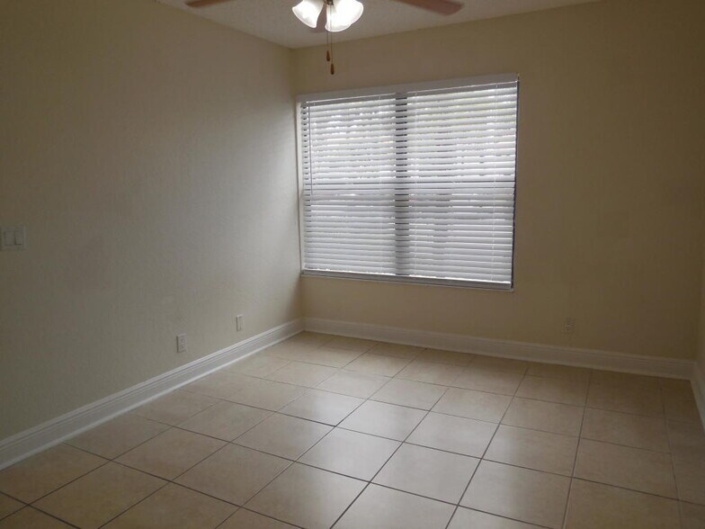 Building Photo - 1500 Windorah Way