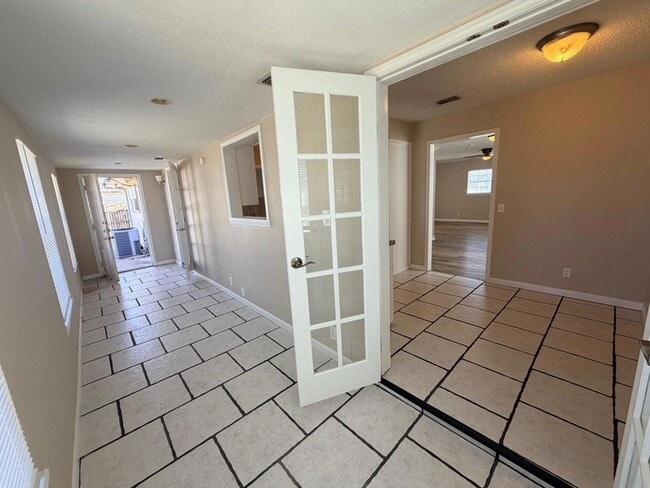 Building Photo - 4310 42nd St