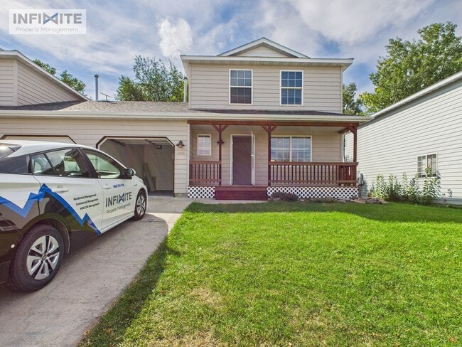 Building Photo - 3 Bedroom with a One Car Garage