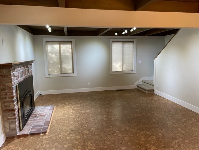 Building Photo - Gardner Mountain Gem - Just Steps from Miles and Miles of Trails