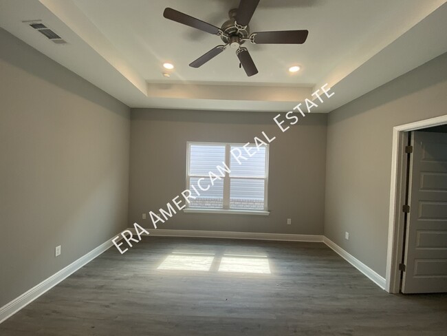 Building Photo - 957 Skylark Rd