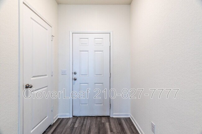 Building Photo - 8360 Falcon Meadow Dr