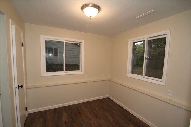 Building Photo - 34 Bright Oaks Dr
