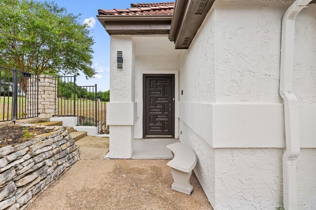 Building Photo - 581 Rupen Dr